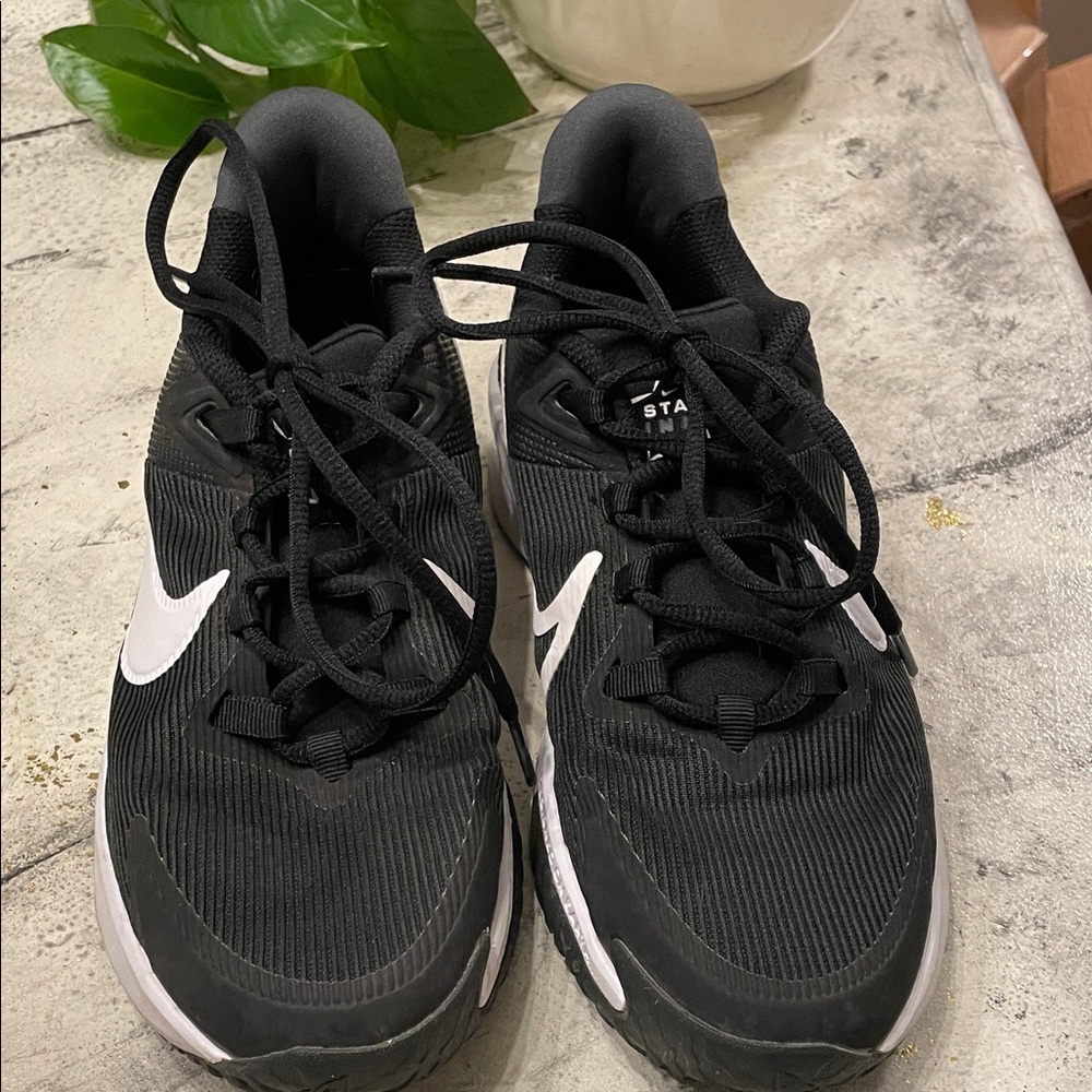 Nike Black and White Athletic Sneakers kids 6